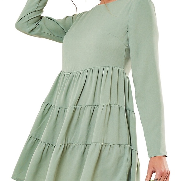 Missguided Tiered Ruffled Mini Dress - Picture 2 of 3